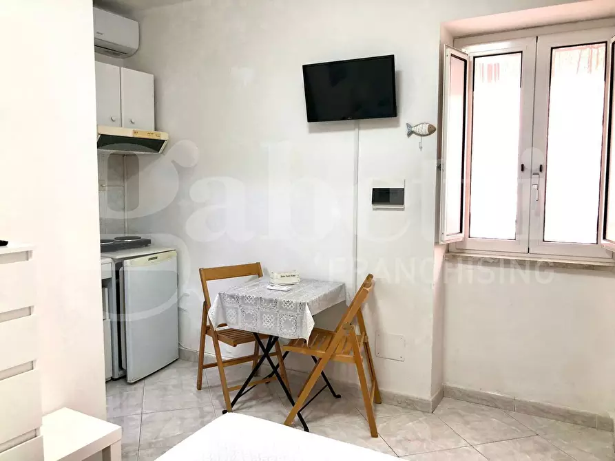 Immagine 10 di Palazzo in vendita  in Via Indipendenza, 352 a Gaeta