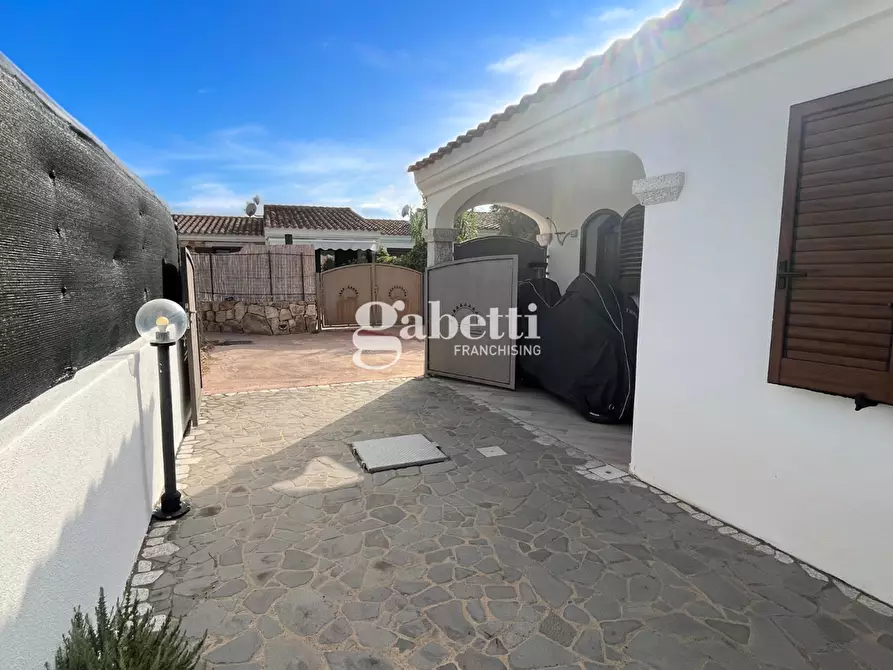 Immagine 30 di Villetta a schiera in vendita  in Via Macomer, 12 a Budoni