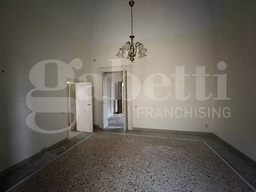 Immagine 9 di Appartamento in vendita  in Via Corte dei Guarini, 11 a Lecce