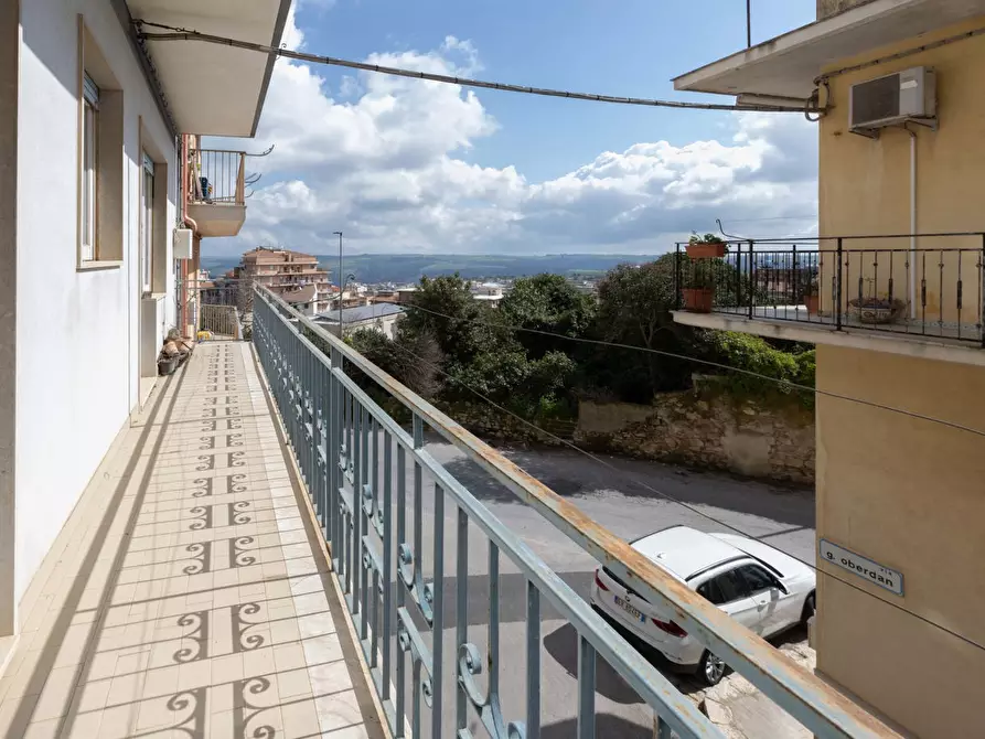 Immagine 18 di Appartamento in vendita  in Via OBERDAN, 10 a Ragusa