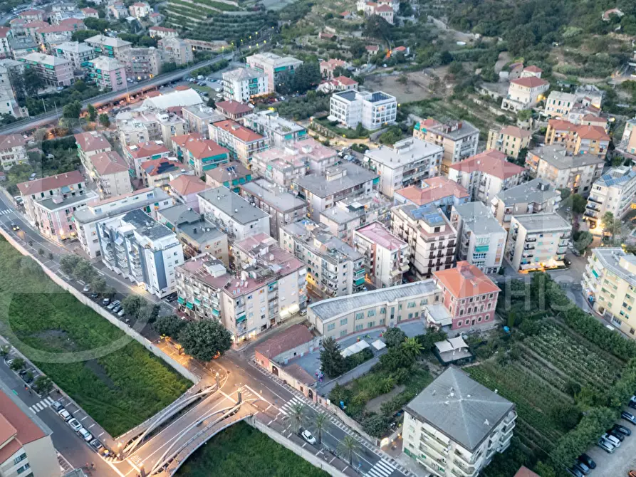 Immagine 22 di Appartamento in vendita  in Via Calvisio a Finale Ligure