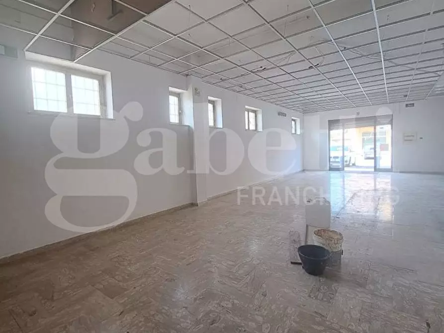 Immagine 6 di Attività commerciale in vendita  in Via delle murene, 17 a Ardea