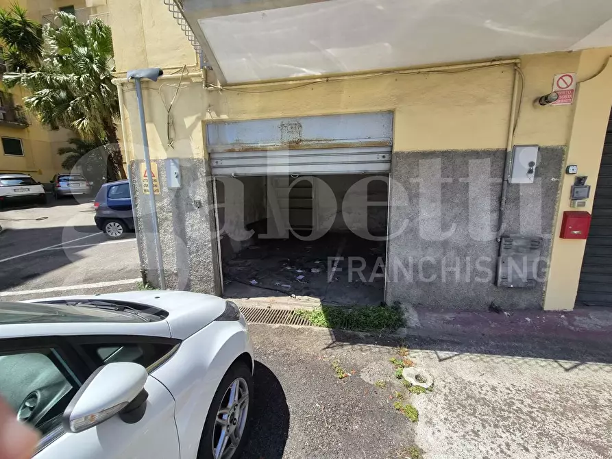 Immagine 9 di Appartamento in vendita  in Viale de Filipps, 24 a Catanzaro