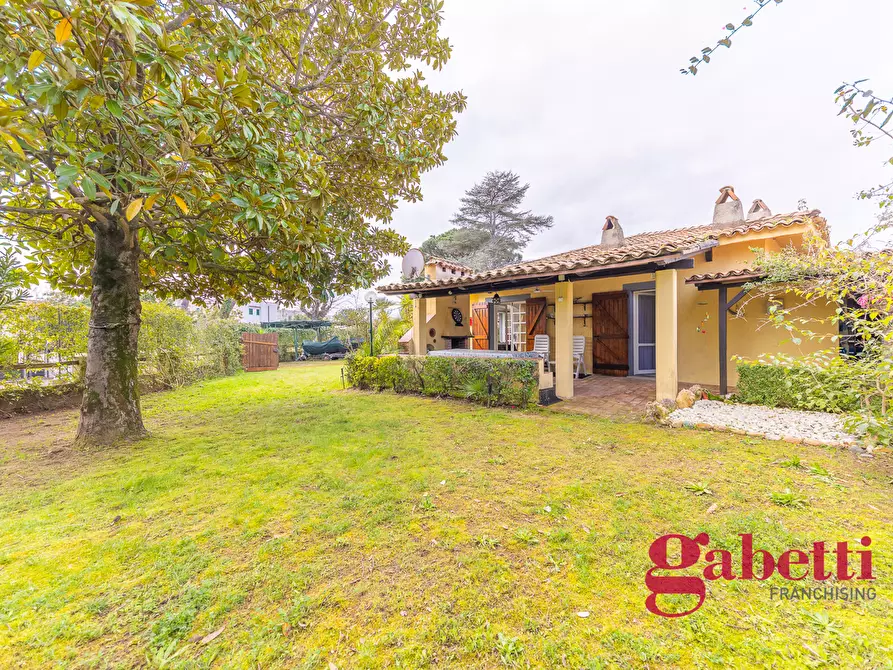 Immagine 27 di Villa in vendita  in Via Terracina, 80 a San Felice Circeo