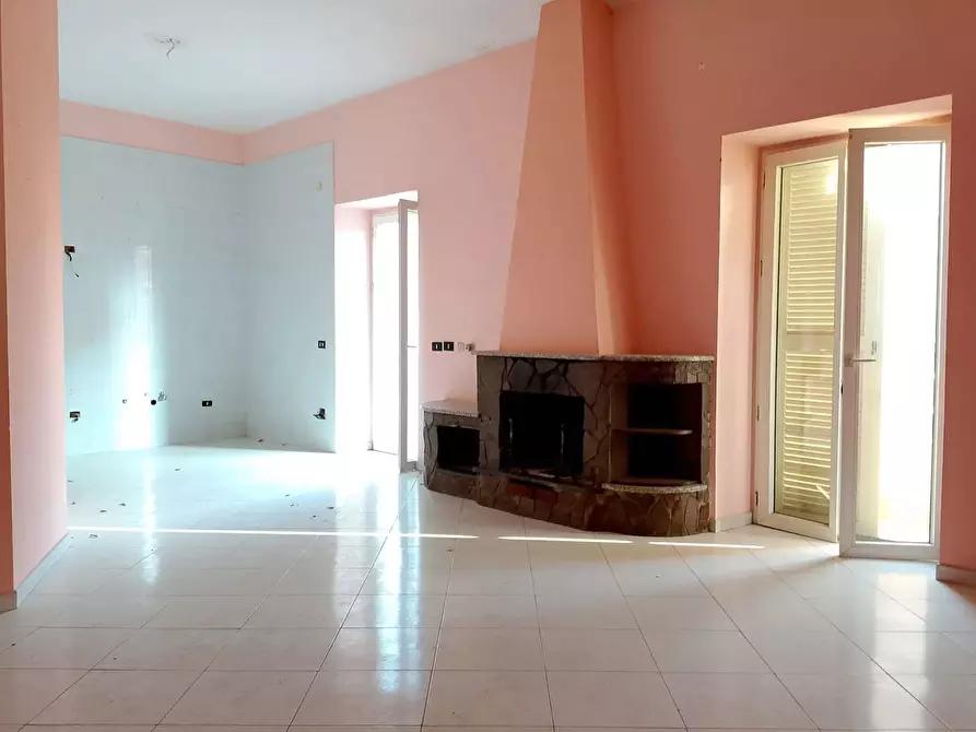 Immagine 5 di Casa indipendente in vendita  in Via Trento a Mondragone