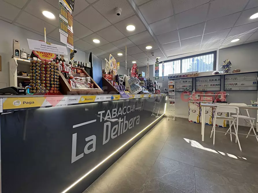 Immagine 3 di Attività commerciale in vendita  in Via DELIBERA, 20 a Terracina