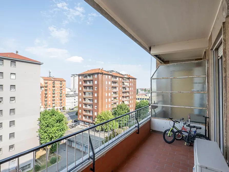 Immagine 26 di Appartamento in vendita  in Via Giambellino a Milano