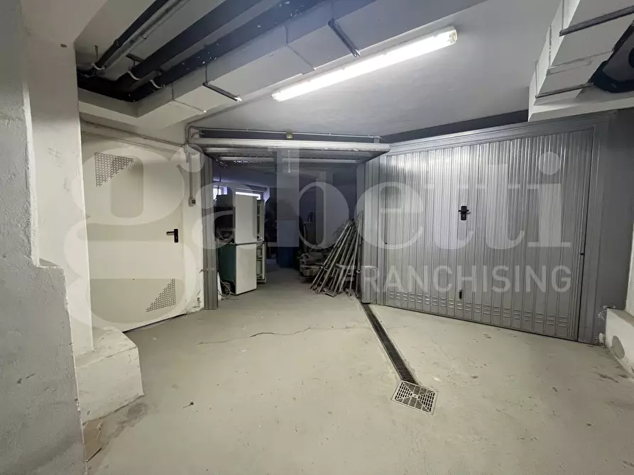 Immagine 1 di Box auto in vendita  in Via delle strette a Spotorno