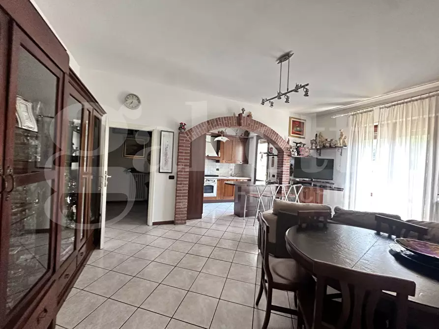 Immagine 11 di Appartamento in vendita  in Via Volta, 1 a Barni