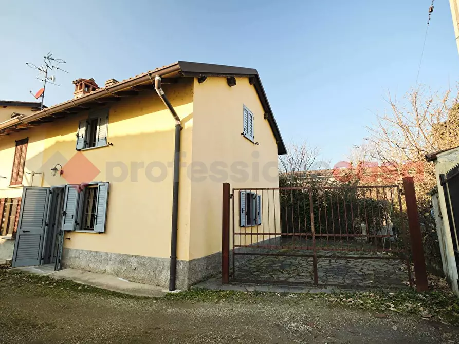 Immagine 3 di Appartamento in vendita  in Via Giuseppe Mazzini, 12 a Giussago
