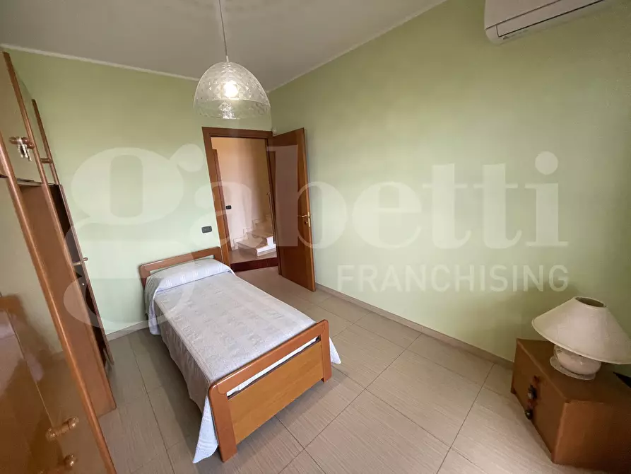 Immagine 27 di Villa in vendita  in Via Madonna dell'Indirizzo, 62 a Trecastagni