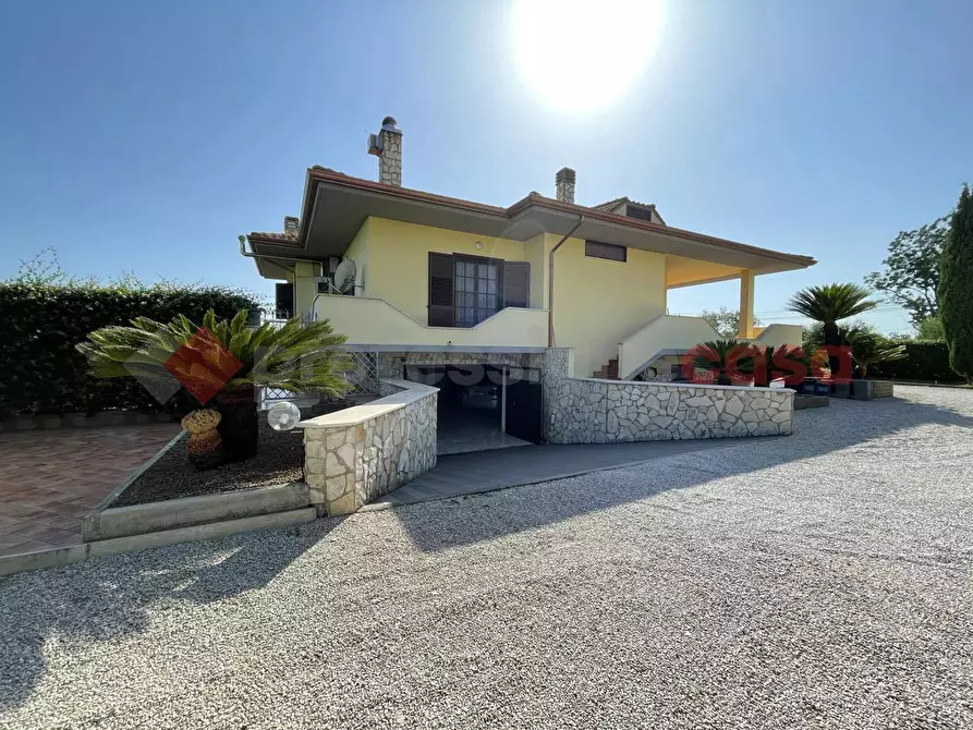 Immagine 3 di Villa in vendita  in Via MIGLIARA 55, 55 a Terracina