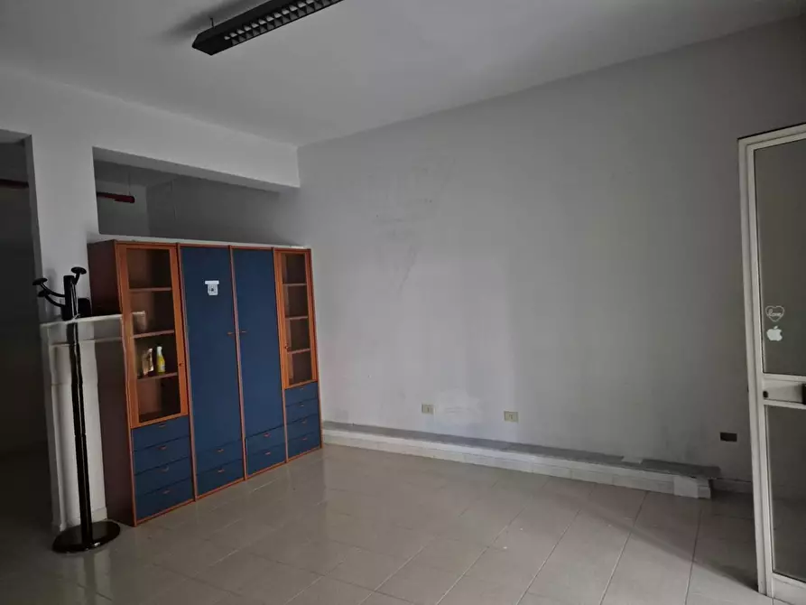 Immagine 4 di Negozio in vendita  in Via Vesuvio, 195 a Trecase