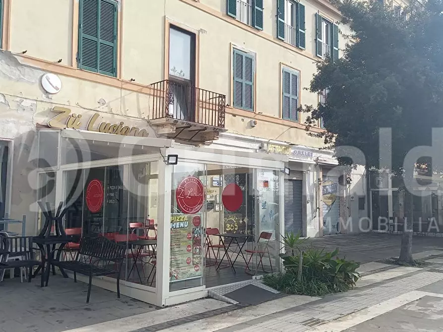 Immagine 15 di Attività commerciale in vendita  in Via della Torre Clementina, 52 a Fiumicino