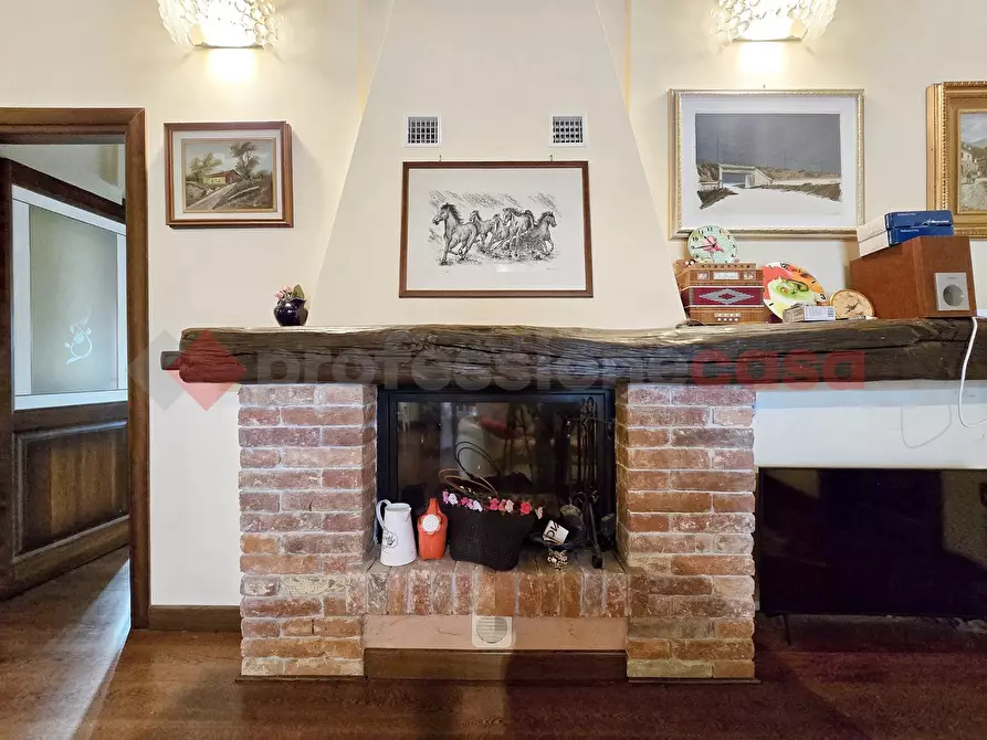 Immagine 3 di Villa in vendita  in Via Pistignano, 63 a Rieti