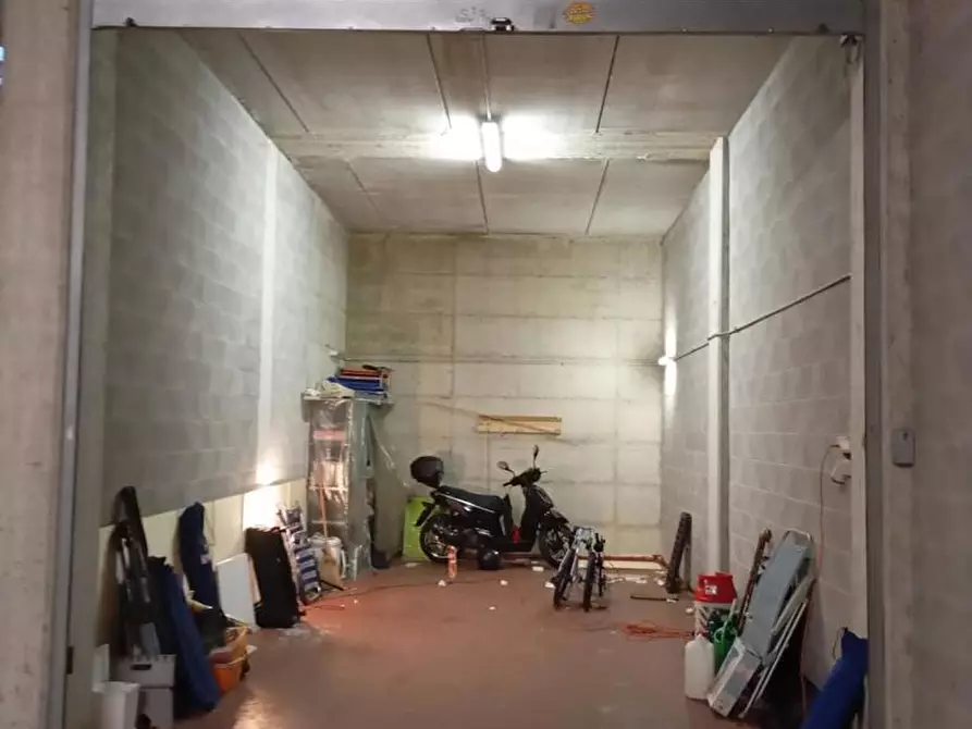 Immagine 1 di Box auto in vendita  in Via Candido Balma a Rivalta Di Torino