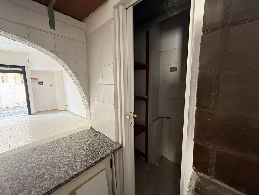 Immagine 15 di Negozio in vendita  in Vico FRANCESCO ACRI, 2 a Catanzaro