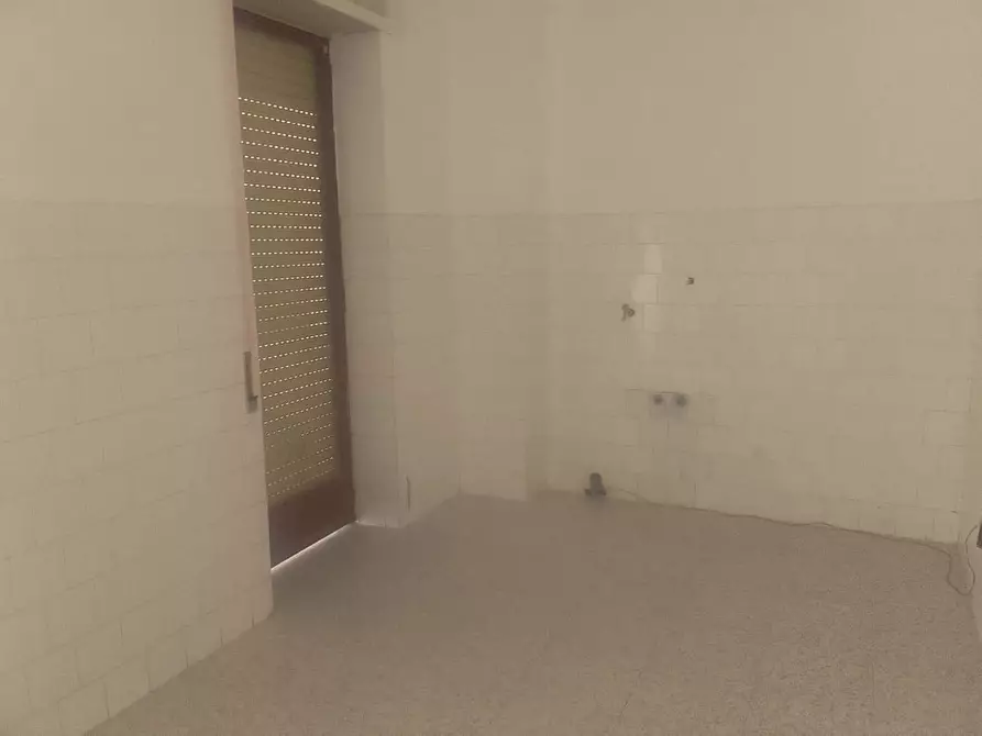 Immagine 4 di Appartamento in vendita  in Piazza G.Di Vittorio, 114 a Taranto