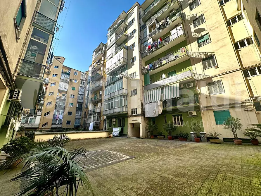 Immagine 4 di Appartamento in vendita  in Via rodi, 4 a Napoli