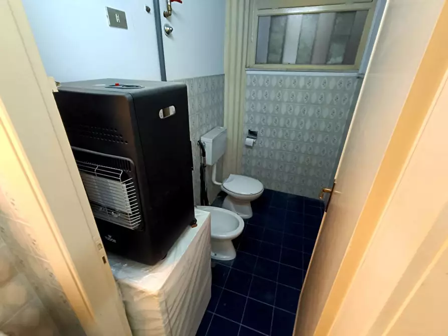 Immagine 11 di Negozio in affitto  in Via Gazzi, 22 a Messina