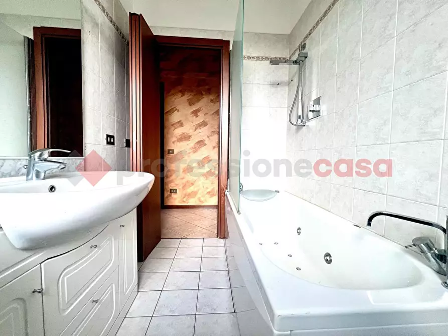 Immagine 9 di Appartamento in vendita  in Via CARTESIO a Reggio Nell'emilia