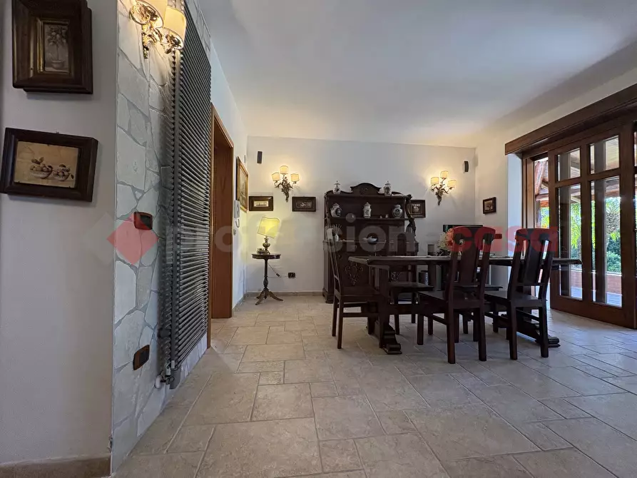 Immagine 21 di Villa in vendita  in Via RIO CLARO 2, 2 a Fondi