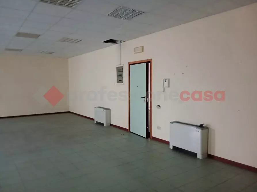 Immagine 5 di Ufficio in affitto  in Via del poggetto, 439 a Lucca