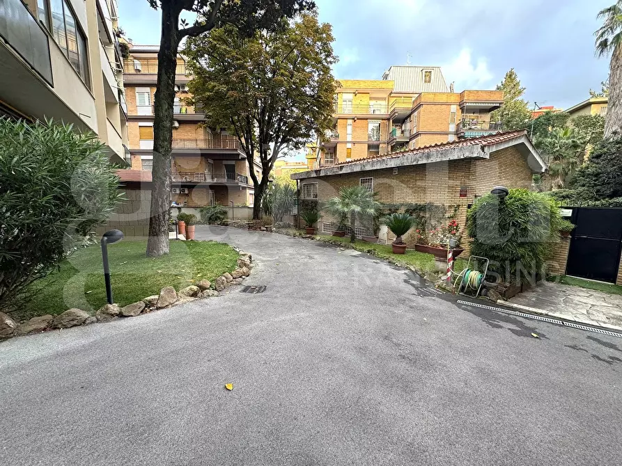 Immagine 29 di Appartamento in vendita  in Via Flaminia a Roma