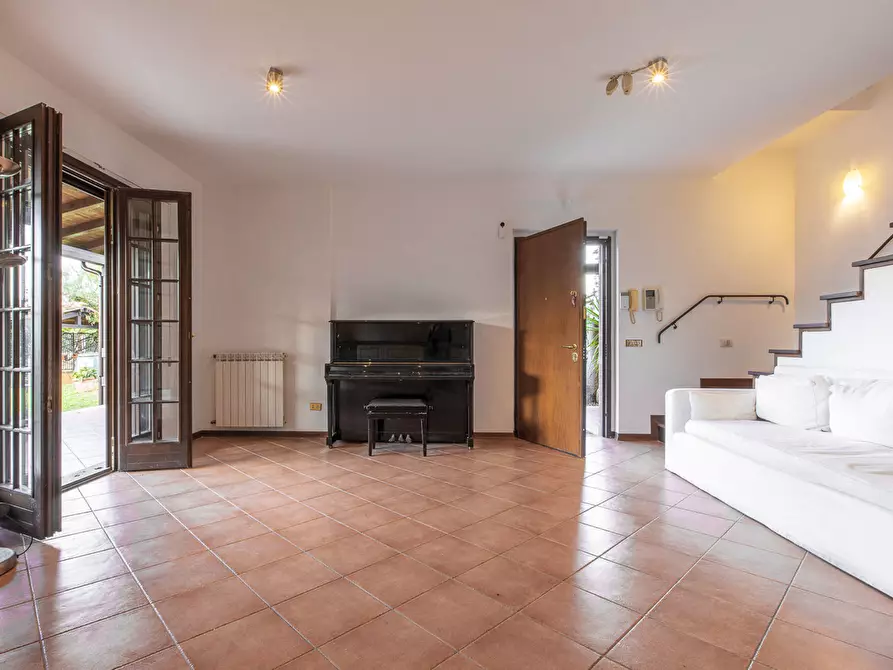 Immagine 7 di Casa quadrifamiliare in vendita  in Via Ermanno Wolf Ferrari, 169 a Roma
