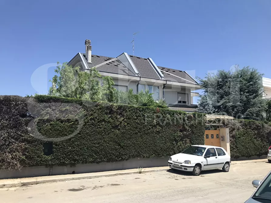Immagine 5 di Villa in vendita  in Via Peucetia, nc a Cassano Delle Murge