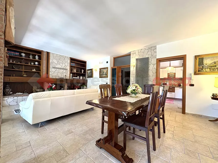 Immagine 8 di Villa in vendita  in Via RIO CLARO 2, 2 a Fondi