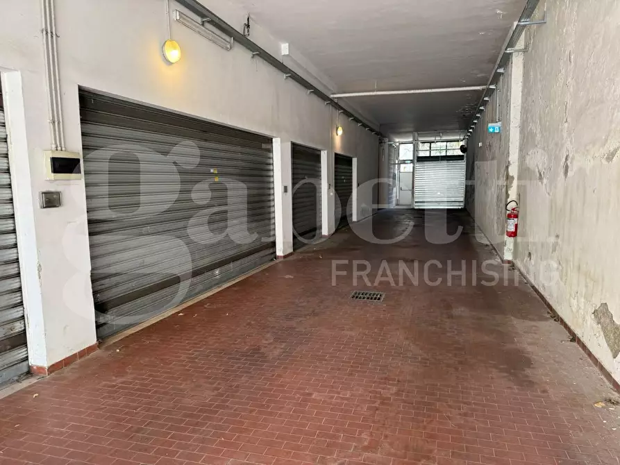Immagine 8 di Box auto in vendita  in Via Di Torrevecchia, 967 a Roma