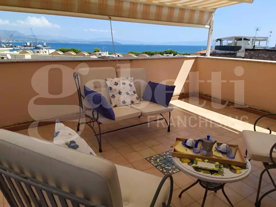 Immagine 1 di Appartamento in vendita  in Via Sant'Agostino, 19 a Gaeta