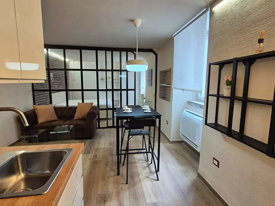 Immagine 16 di Appartamento in vendita  in Corso Umberto I, 178 a Torre Annunziata