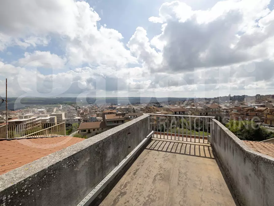 Immagine 33 di Appartamento in vendita  in Via OBERDAN, 10 a Ragusa