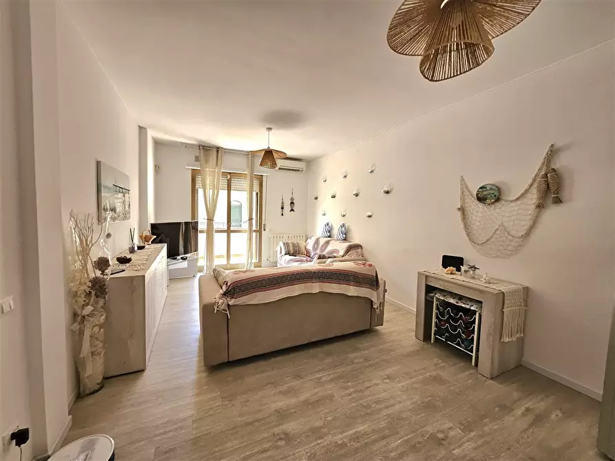 Immagine 5 di Appartamento in vendita  in Via DEL BALICO, 1 a Massa