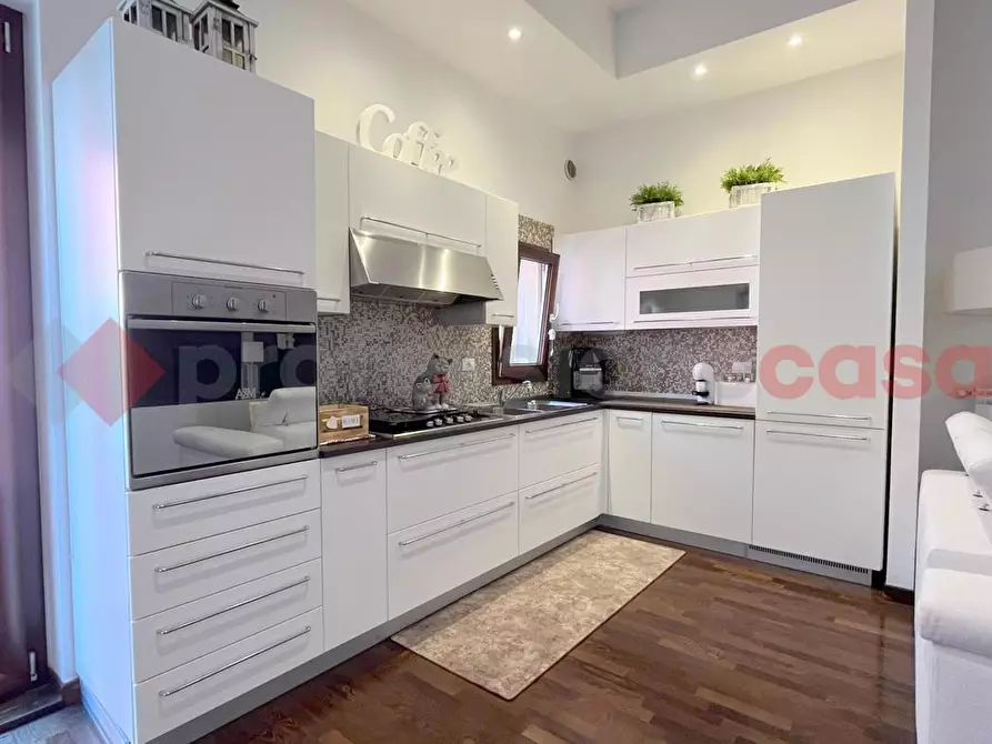 Immagine 4 di Appartamento in vendita  in Via INSANGUINE a Monopoli