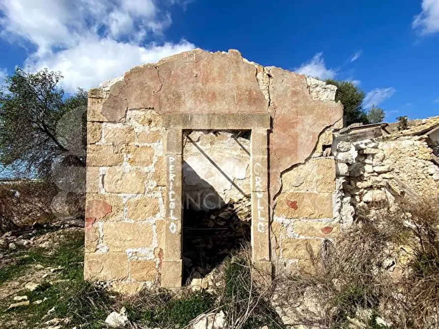 Immagine 4 di Rustico / casale in vendita  in Contrada Burgio, . a Noto