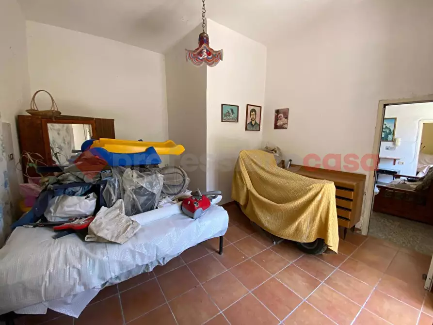 Immagine 15 di Casa indipendente in vendita  in Via Salerno, snc a Mondragone