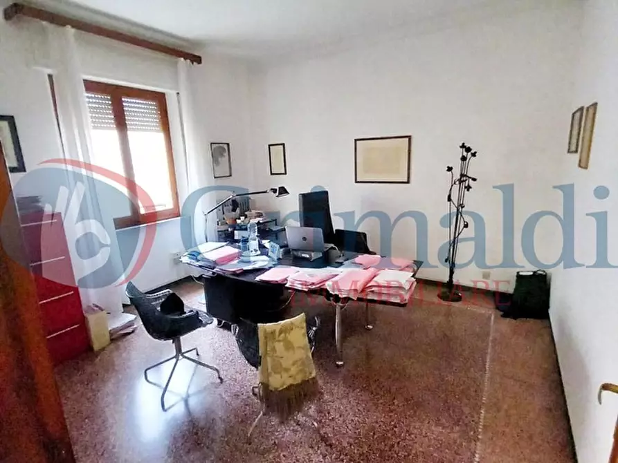 Immagine 10 di Appartamento in vendita  in Viale E. CHIESA, 1 a Massa