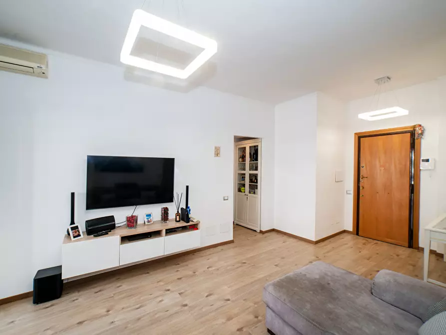 Immagine 3 di Appartamento in vendita  in Via Paolo di Dono, 141 a Roma