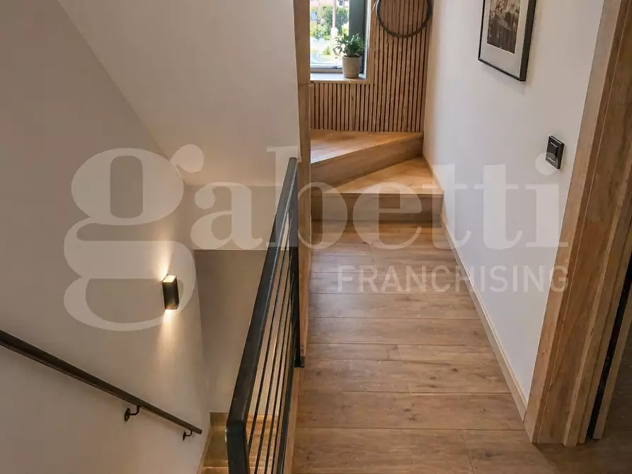 Immagine 17 di Multiproprietà in vendita  in Via ISOLA DI PELLETRINA Calle Chiesa Ognisanti a Venezia