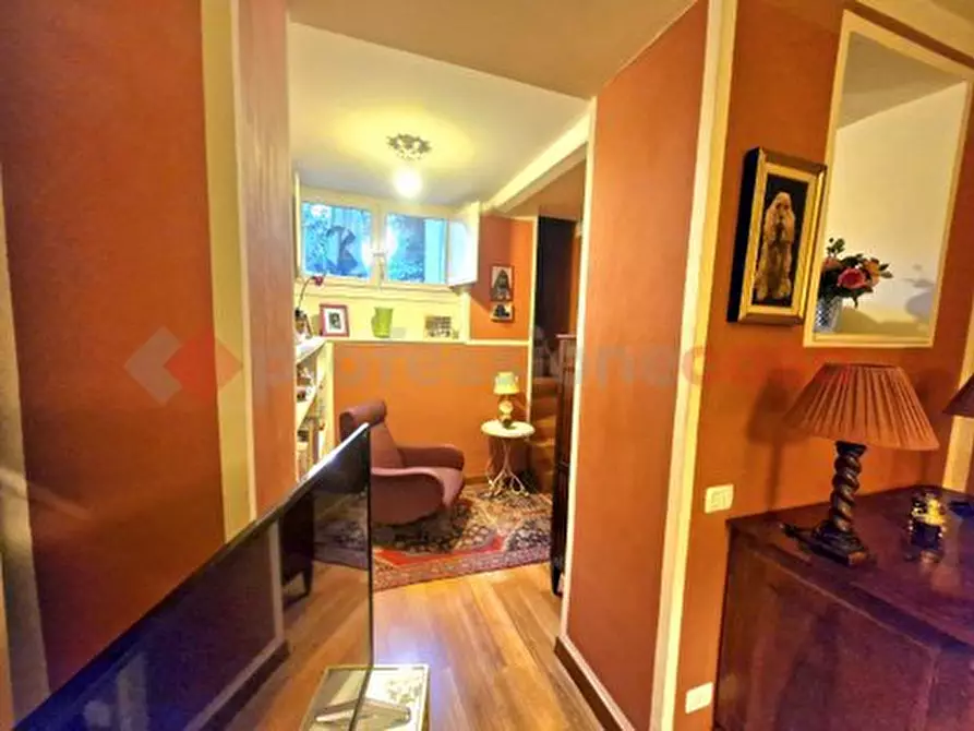 Immagine 30 di Appartamento in vendita  in Via MAMELI, 14 a Firenze