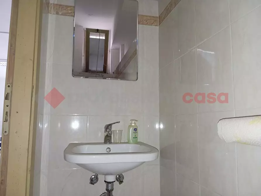 Immagine 4 di Negozio in affitto  in Via Trento e Trieste a Spoleto