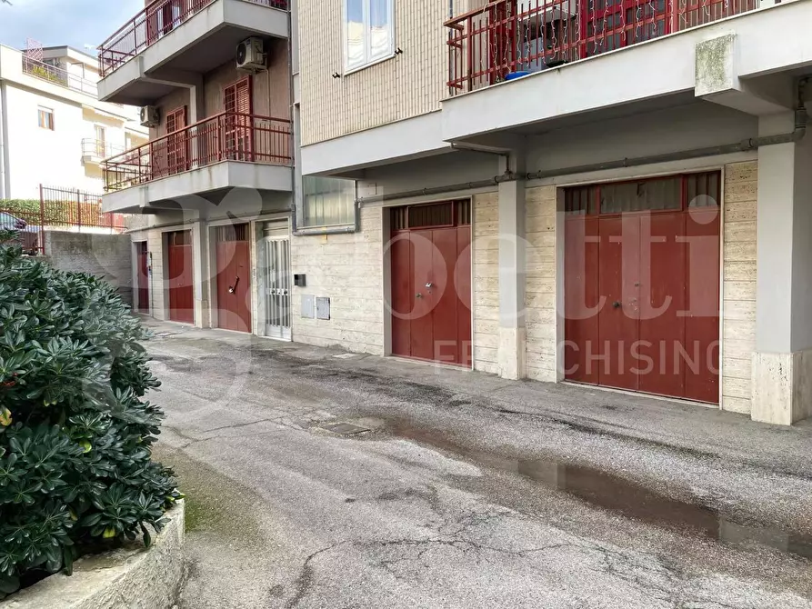 Immagine 9 di Appartamento in vendita  in Via Umberto Giordano a Torremaggiore