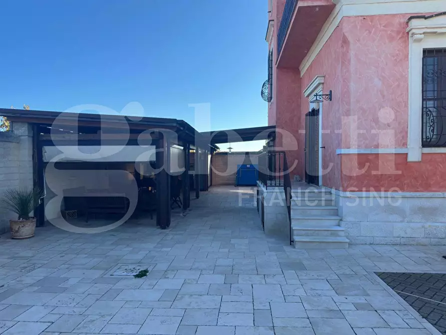 Immagine 23 di Villa in vendita  in Via Carrara Lama Di Macina a Bisceglie