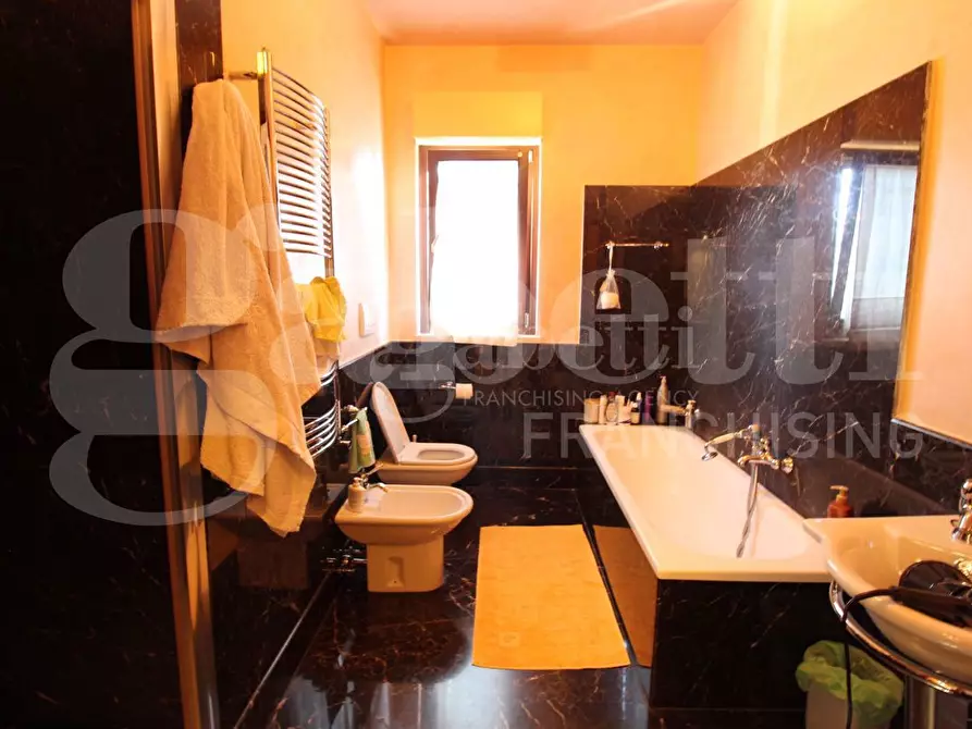 Immagine 20 di Villa in vendita  in Via Martiri di Palermo a Trani