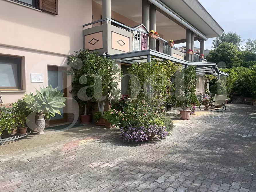 Immagine 3 di Casa trifamiliare in vendita  in Via San Remigio Paone, 10 a Formia