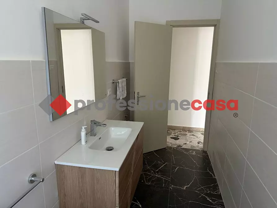 Immagine 10 di Appartamento in vendita  in Via Nizzeti a Aci Castello