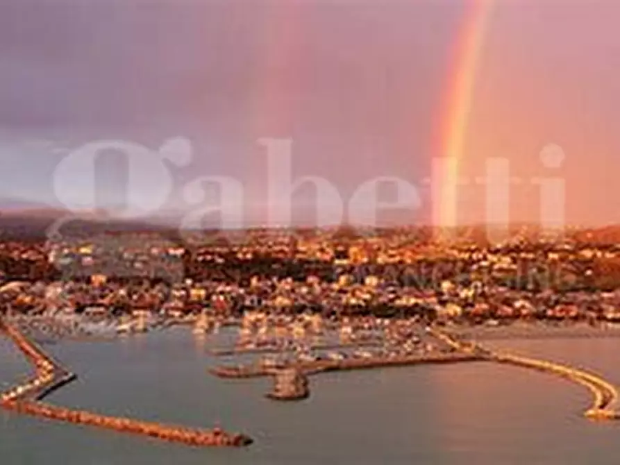 Immagine 1 di Appartamento in vendita  in Via Galileo Galilei, snc a Giulianova